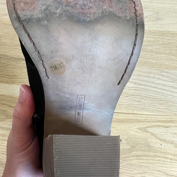 Vince Camuto | Black Booties - Size 7 - Picture 3 of 3